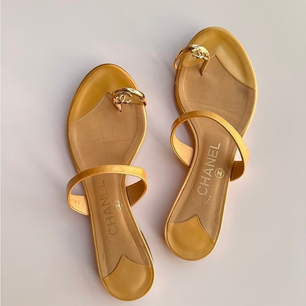 CHANEL Women's Yellow Sandals with Gold Cc. - Picture 3 of 15